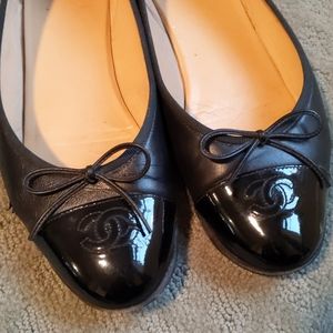 Chanel Flats Black Leather Patent Cap Toe 38.5